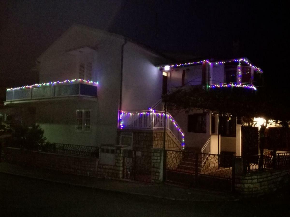 Vile Park Apartments Πόρετς Εξωτερικό φωτογραφία