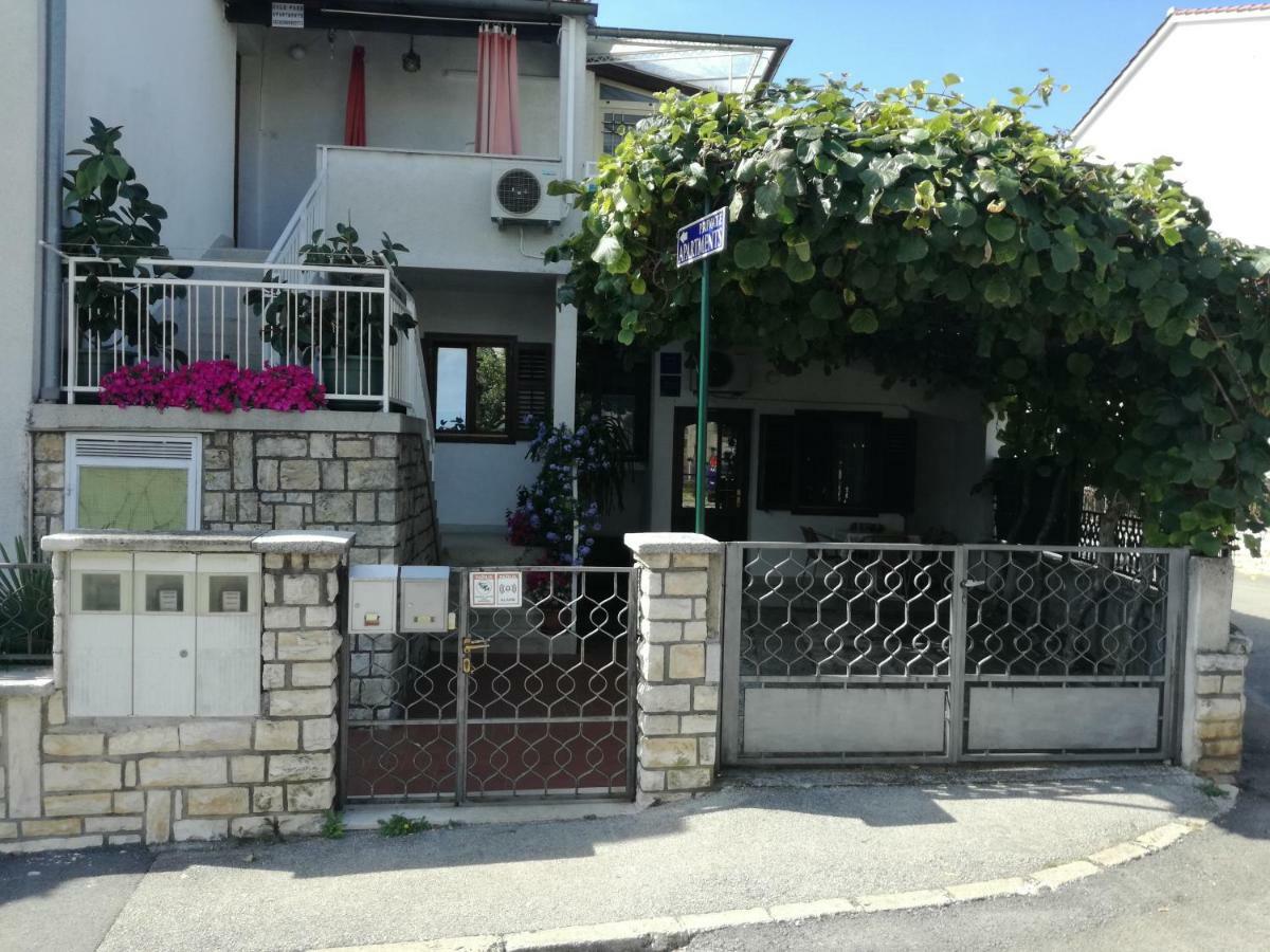 Vile Park Apartments Πόρετς Εξωτερικό φωτογραφία